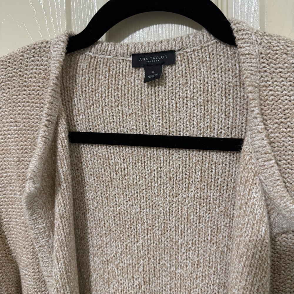 Ann Taylor Factory Beige Knit Open Cardigan Size M - Picture 4 of 9